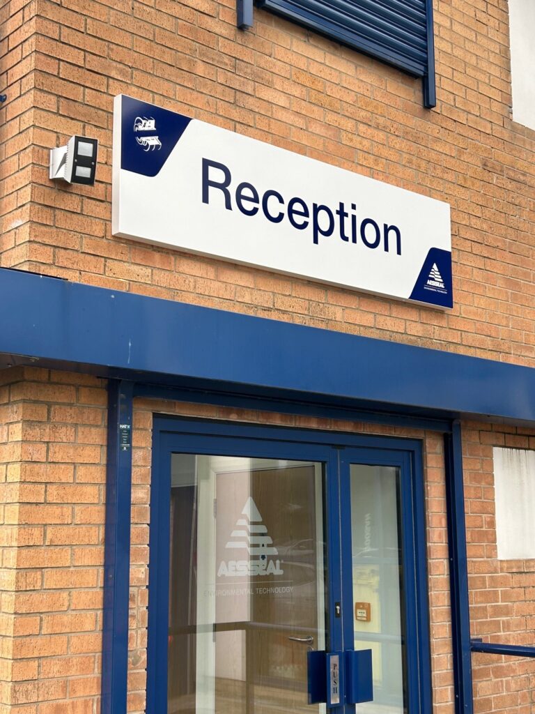 Business signage explainer - what is a Flat Sign